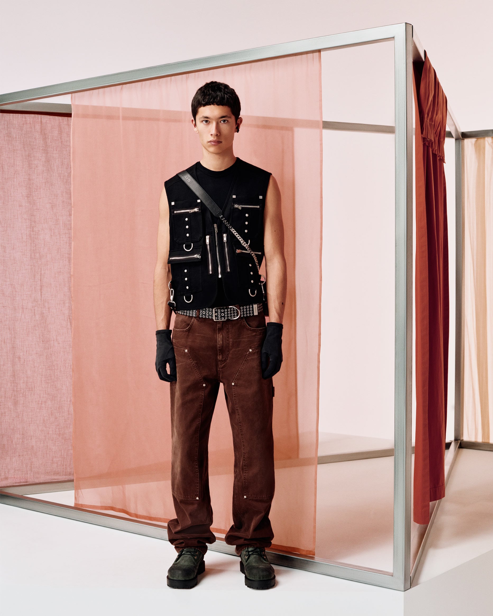 GIVENCHY_SP24_MEN_LOOK_12
