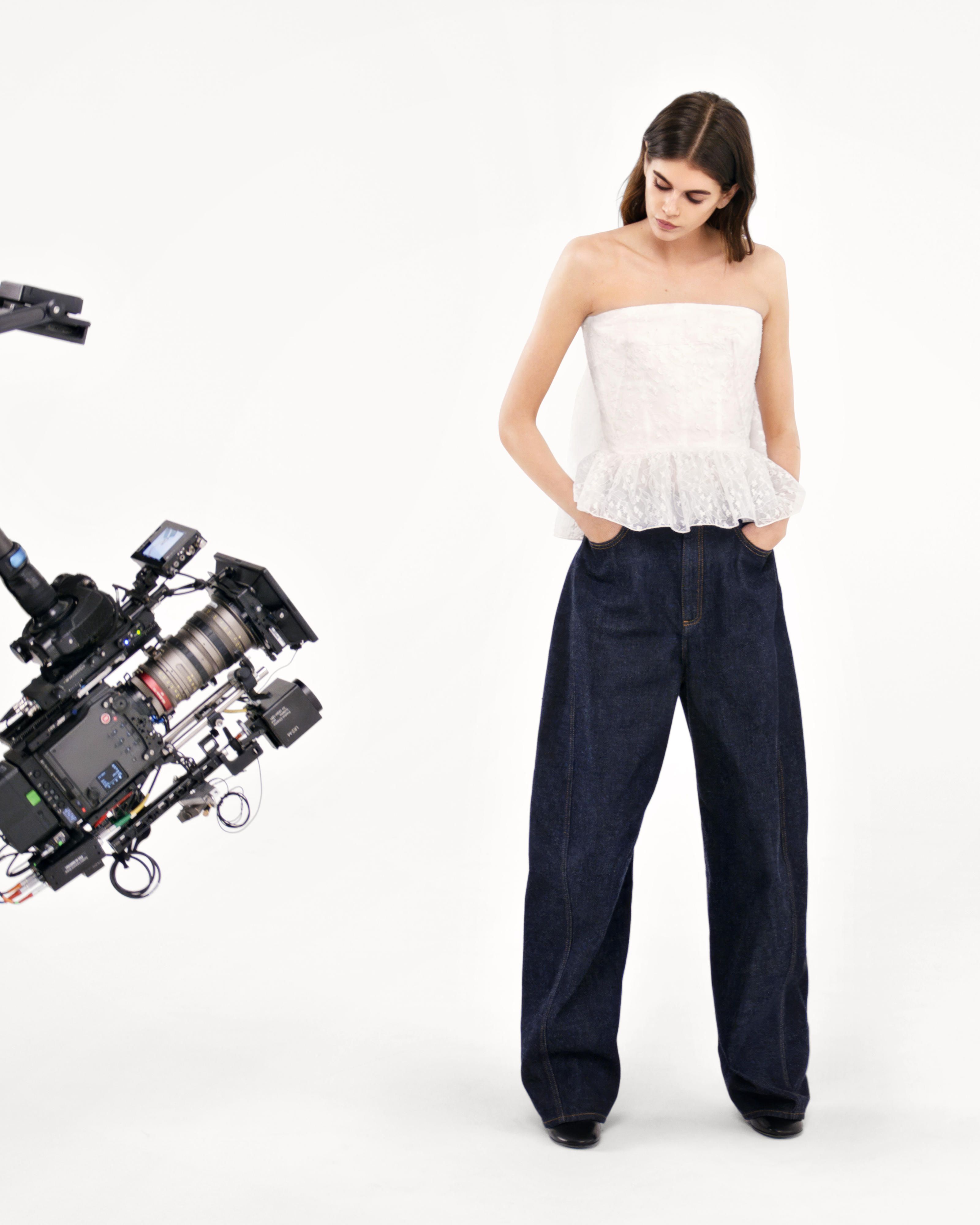 GIVENCHY_FW25_CAMPAIGN_4x5_06 (1)