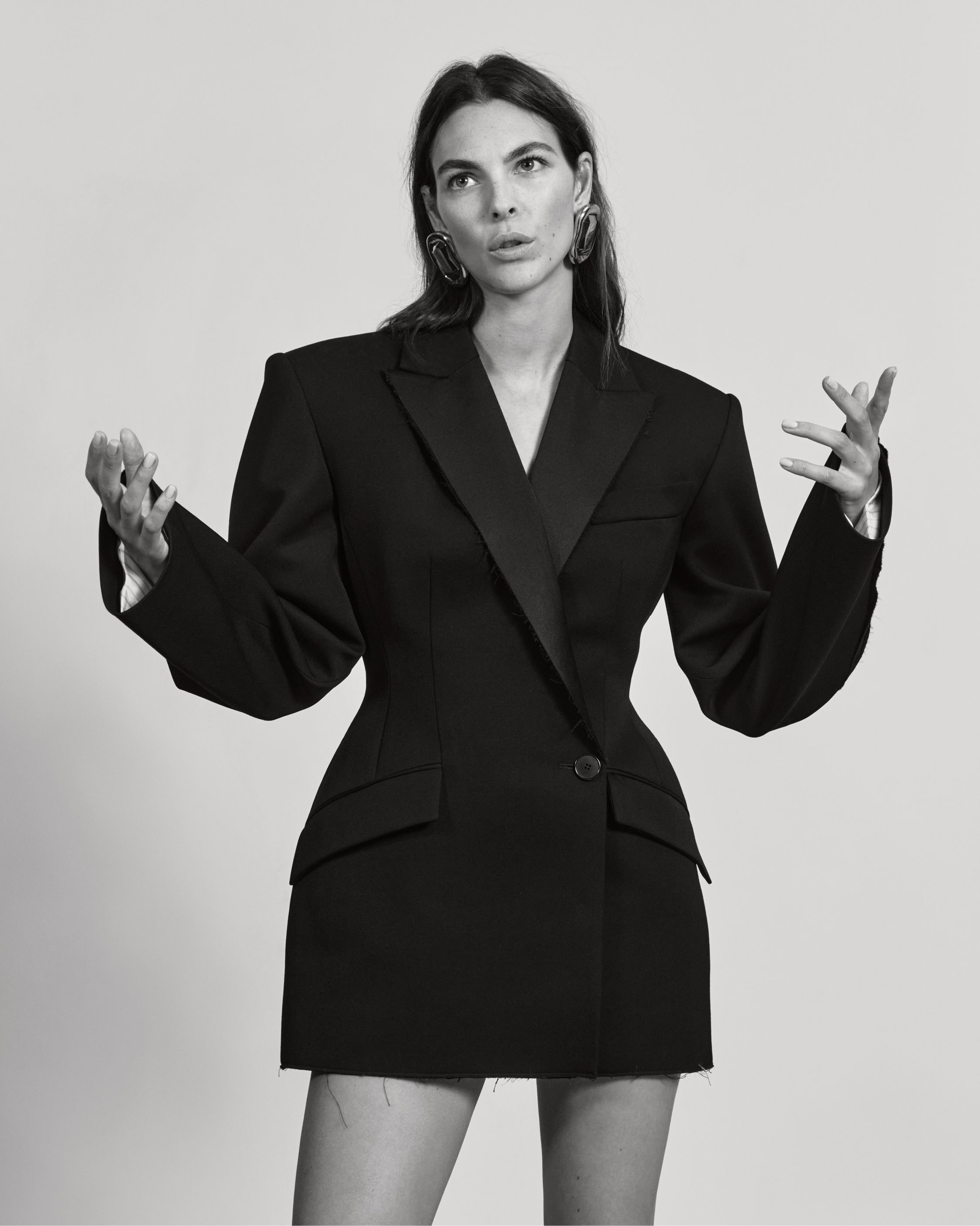 GIVENCHY WINTER 2025 CAMPAIGN GIVENCHY WINTER 2025 CAMPAIGN