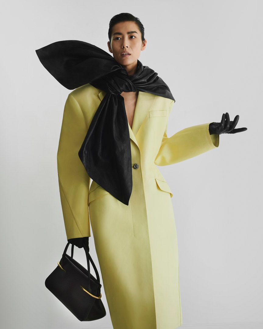 GIVENCHY_FW25_WOMEN_CAMPAIGN_DIGITAL_4x5_24