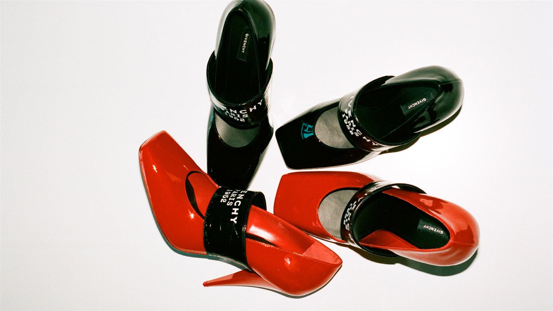 GIVENCHY_FW25_SHOW_ACCESS_SAM_HELLMANN_16x9_10 (1)