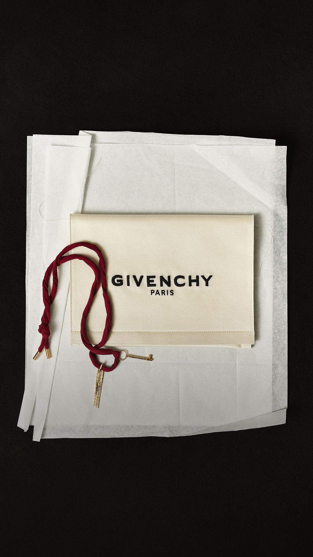 GIVENCHY Official Site : Luxury Bags, Ready-To-Wear, Shoes