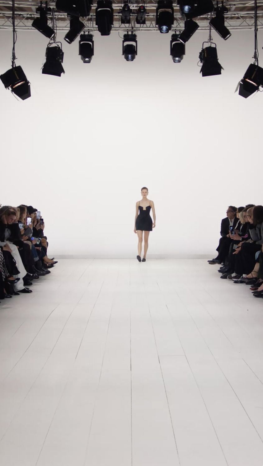 GIVENCHY Official Site : Luxury Bags, Ready-To-Wear, Shoes