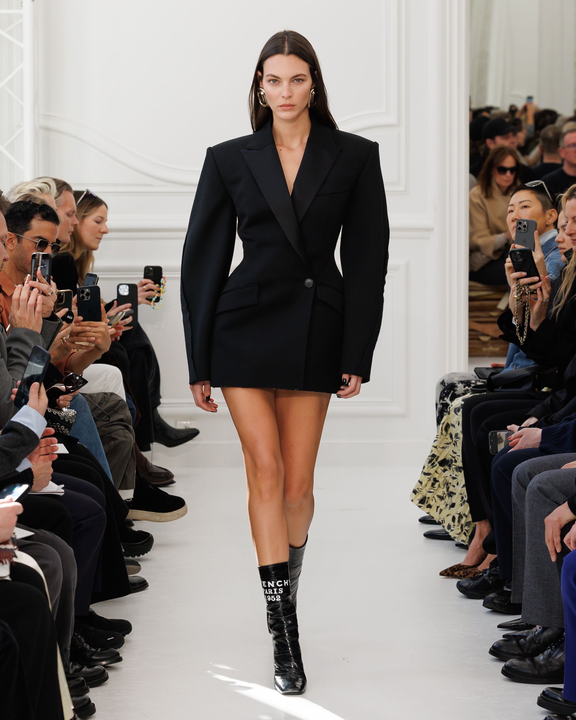 Givenchy_Womenswear_AW25_Look_03