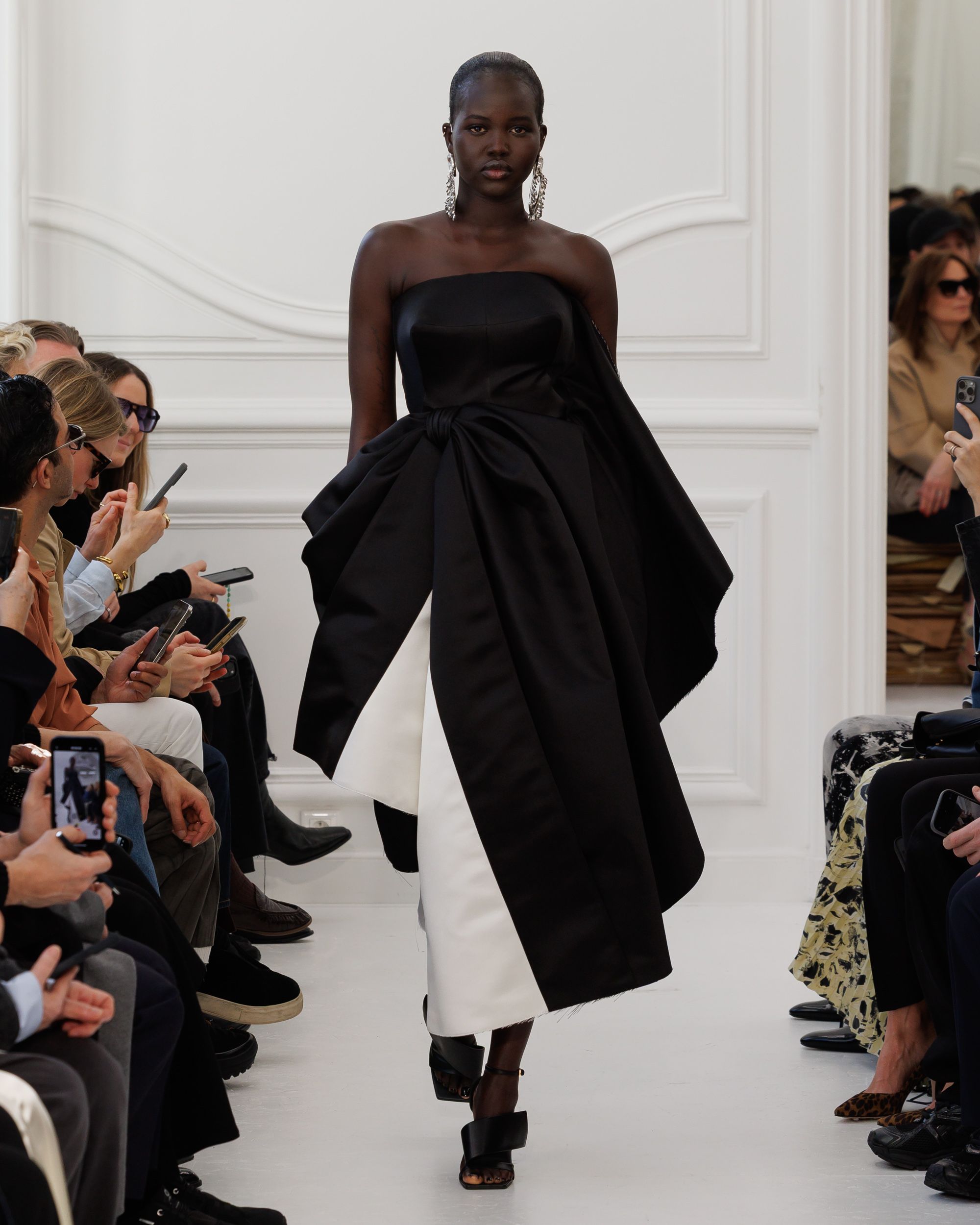 Givenchy_Womenswear_AW25_Look_48