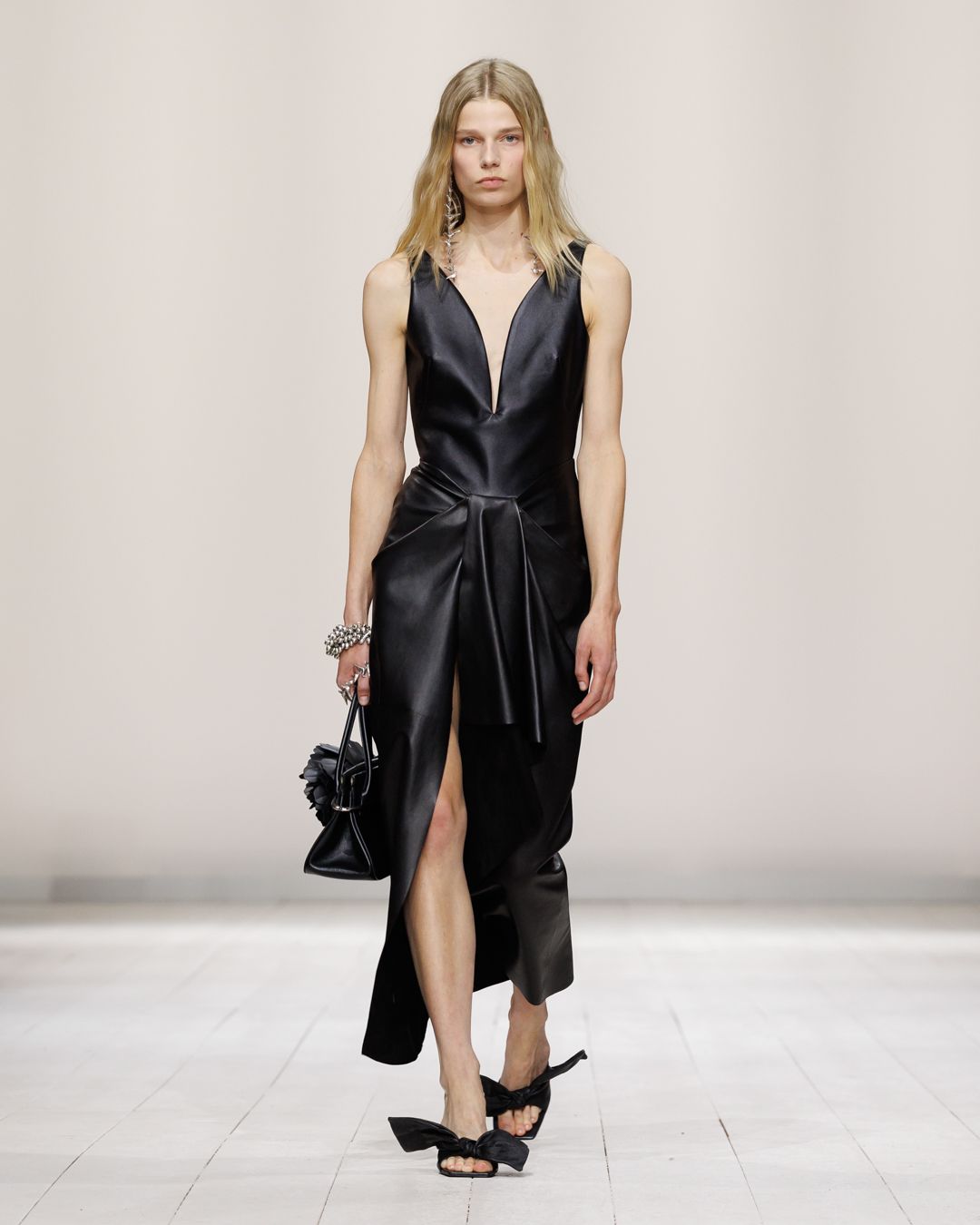 Givenchy_SS26_WOMEN_SHOW_LOOK_30