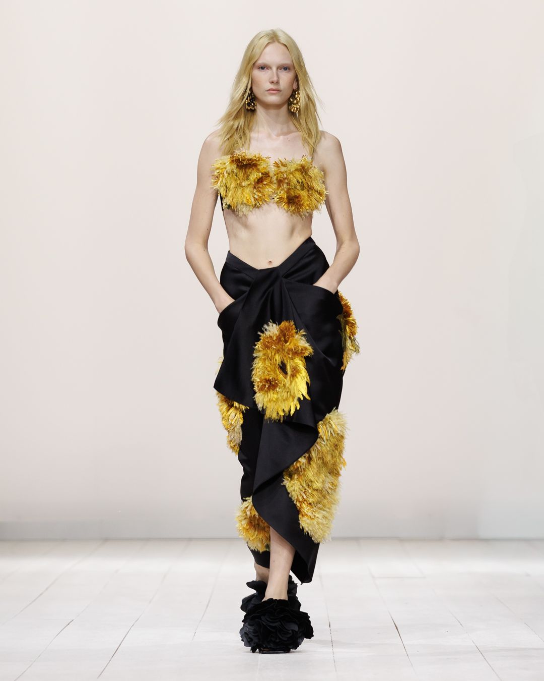 Givenchy_SS26_WOMEN_SHOW_LOOK_16