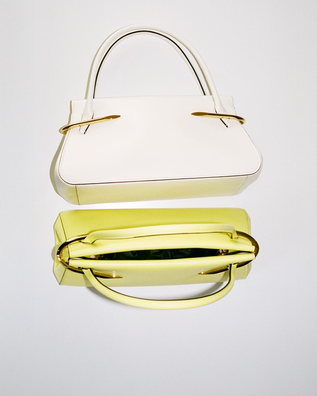 GIVENCHY_FW25_SHOW_ACCESS_SAM_HELLMANN_4x5_55[2]