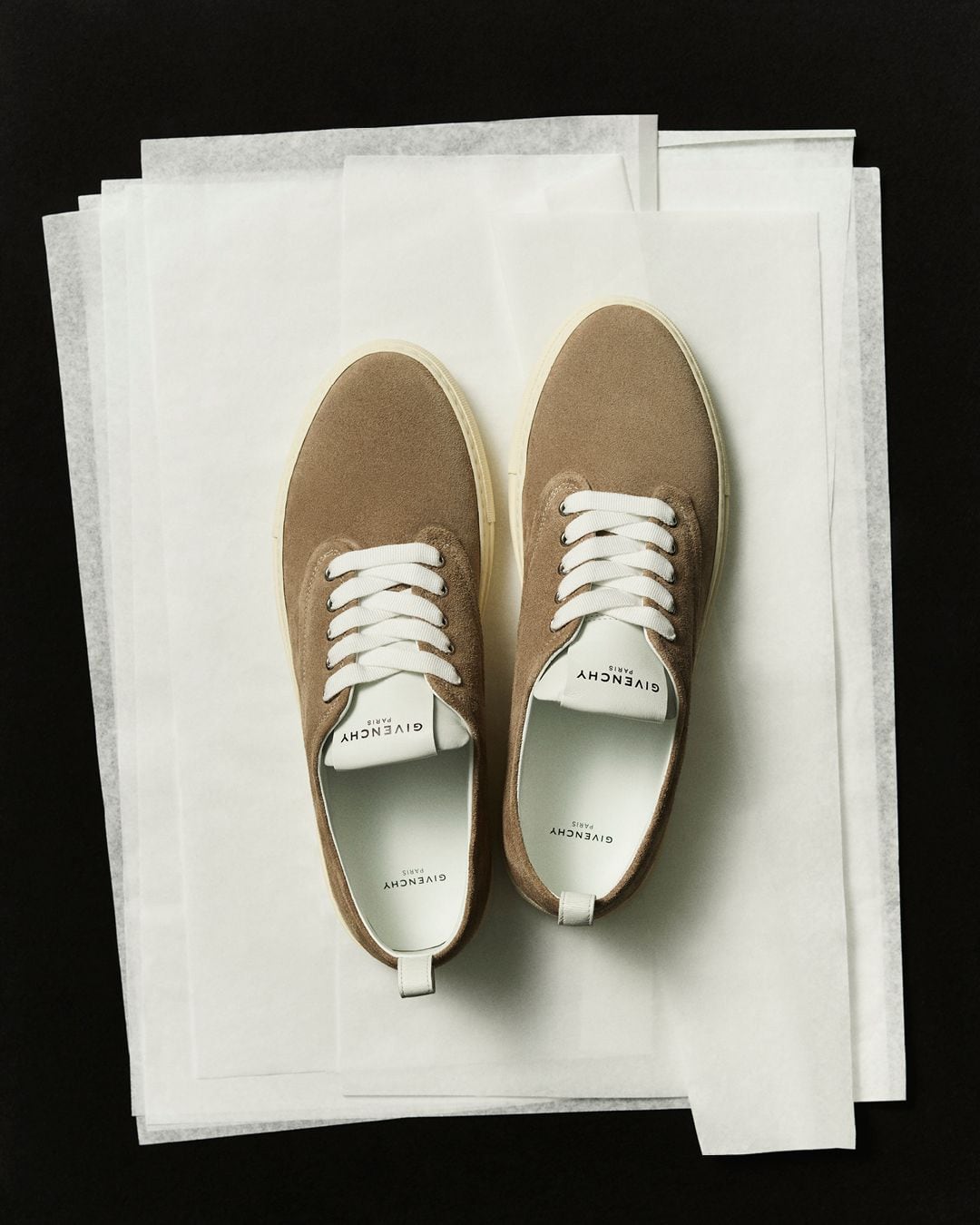 GIVENCHY_S26_STILL_CAMPAIGN_4x5_06