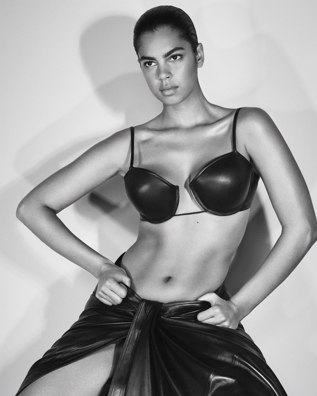 GIVENCHY_2026_SNATCH_BAG_CAMPAIGN_4x5_02