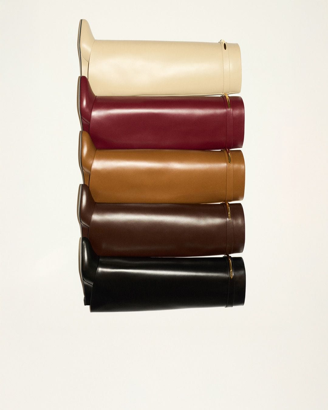 SPRING26STILLLIFE_SHARK_PINCH_BOOTS_4x5