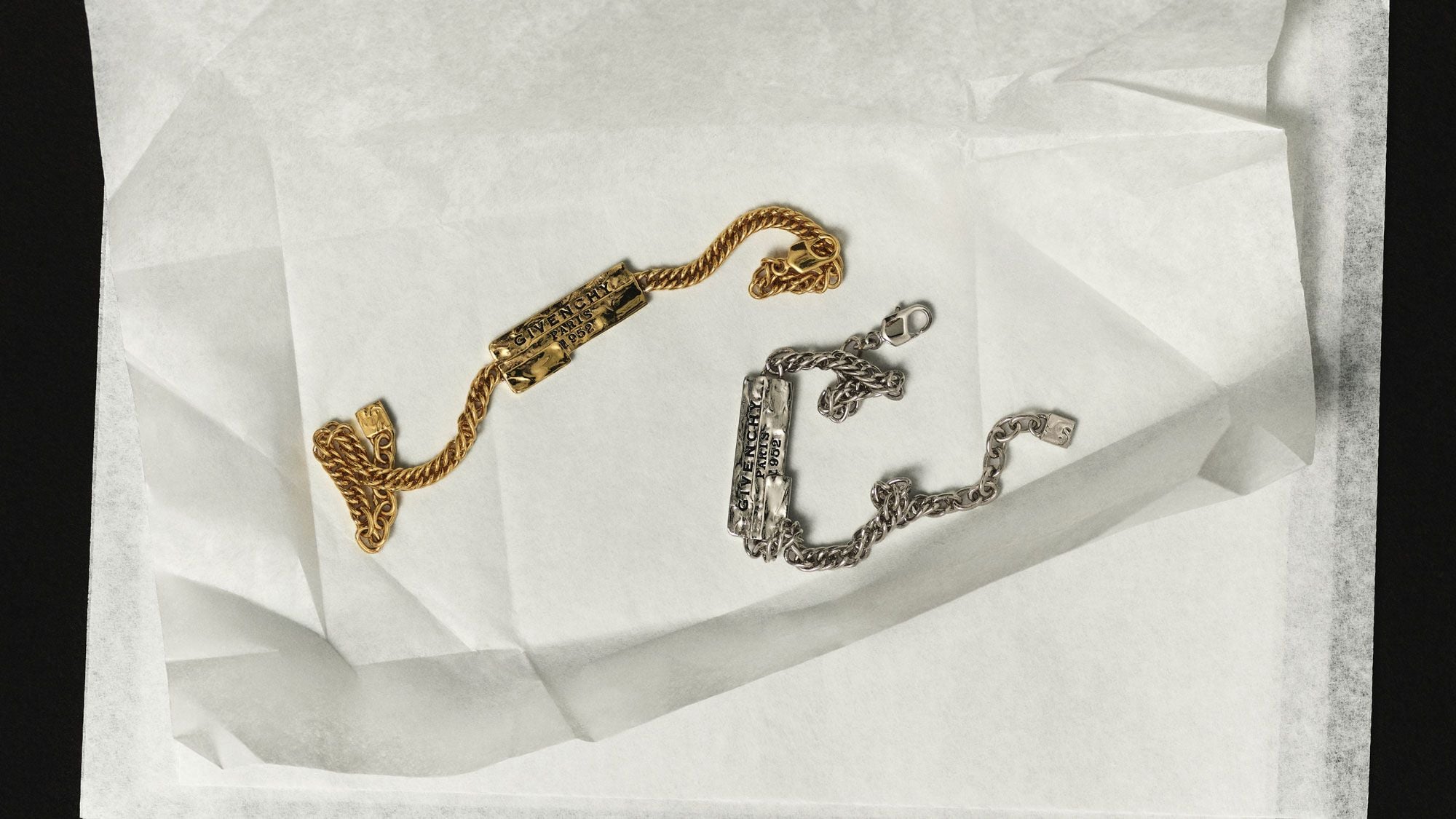 GIVENCHY_S26_STILL_CAMPAIGN_16x9_02