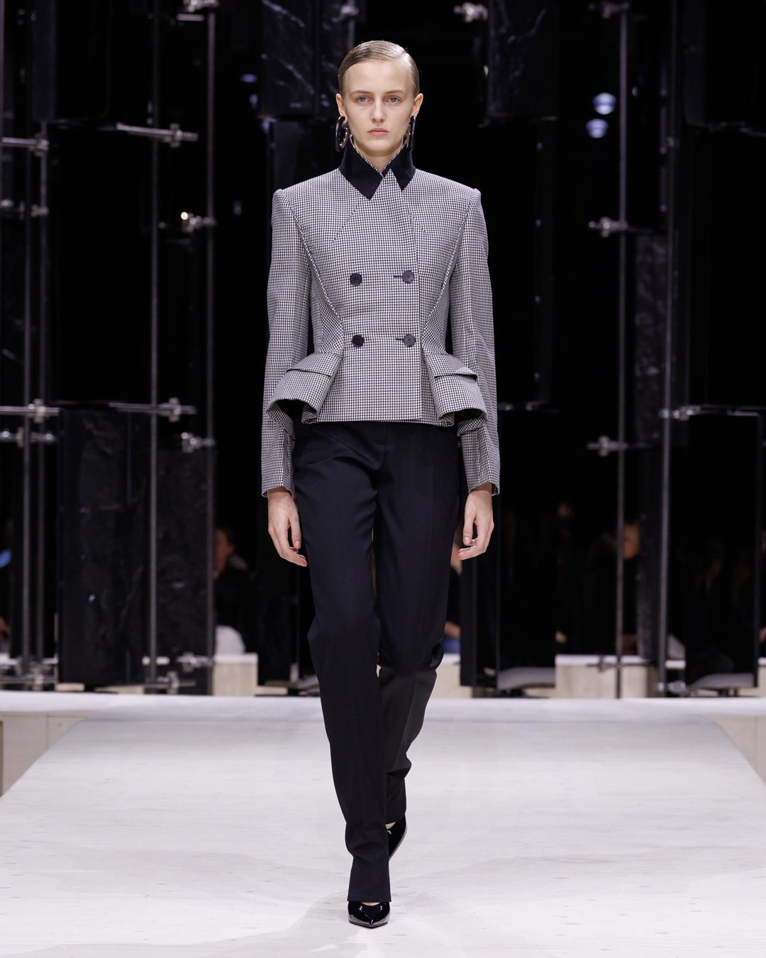 GIVENCHY_FW26_WOMAN_SHOW_LOOK_37