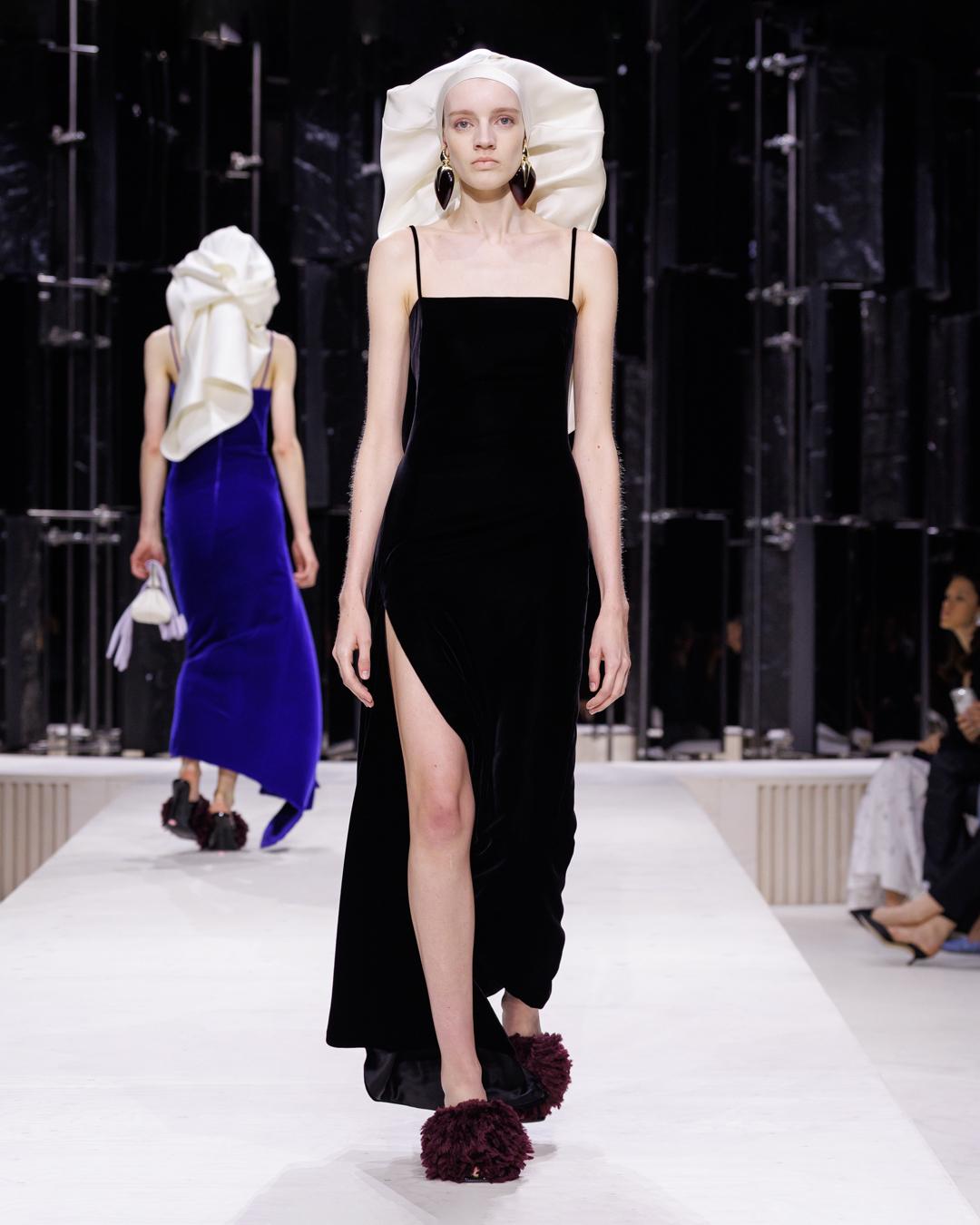 GIVENCHY_FW26_WOMAN_SHOW_LOOK_02