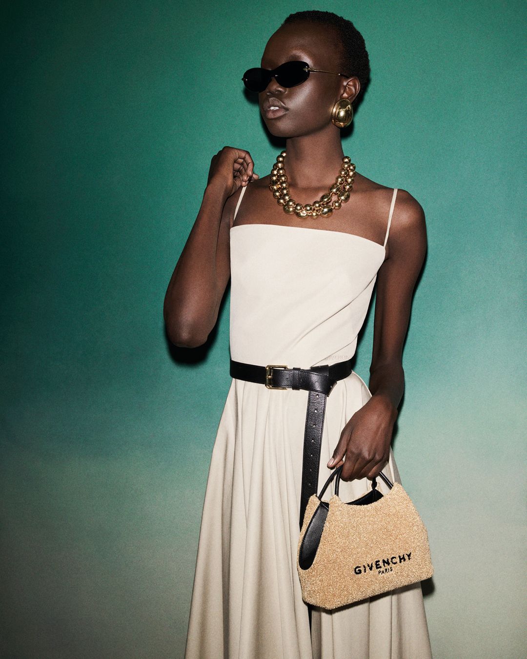 GIVENCHY_CAMPAIGN_HIGH_SUMMER_DIGITAL_4x5_02