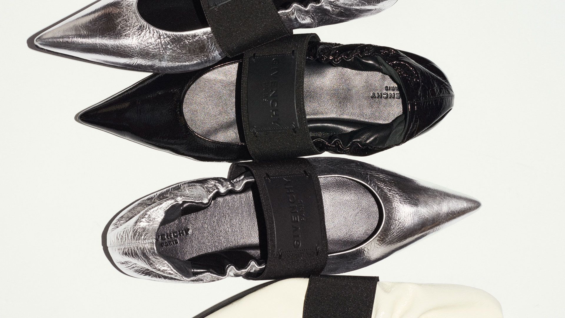 00120_STILL-LIFE_0020-16x9_Ballerinas
