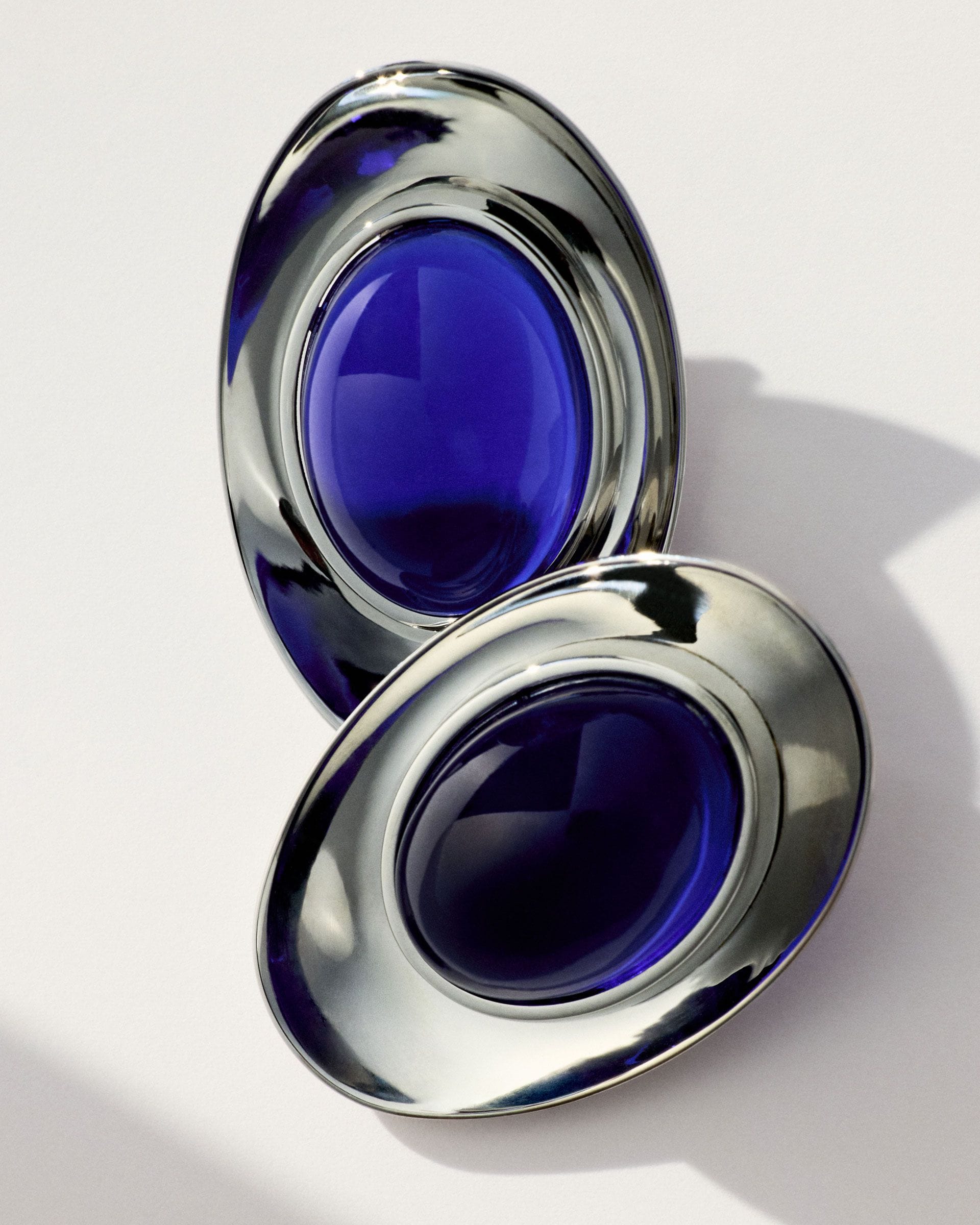 blue-earring-4x5-STILL_LIFE_0168