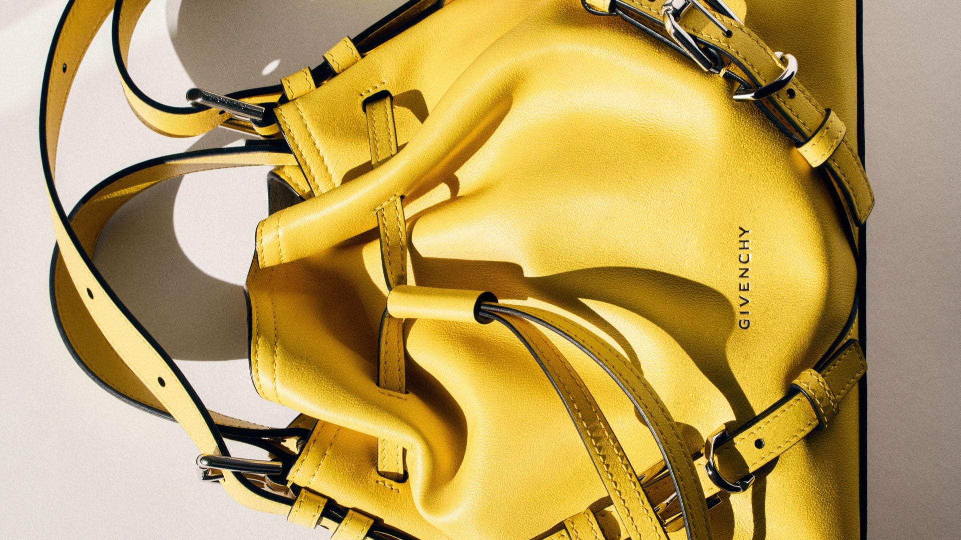 reduced_SHOT_17_YELLOW_BAG_0719
