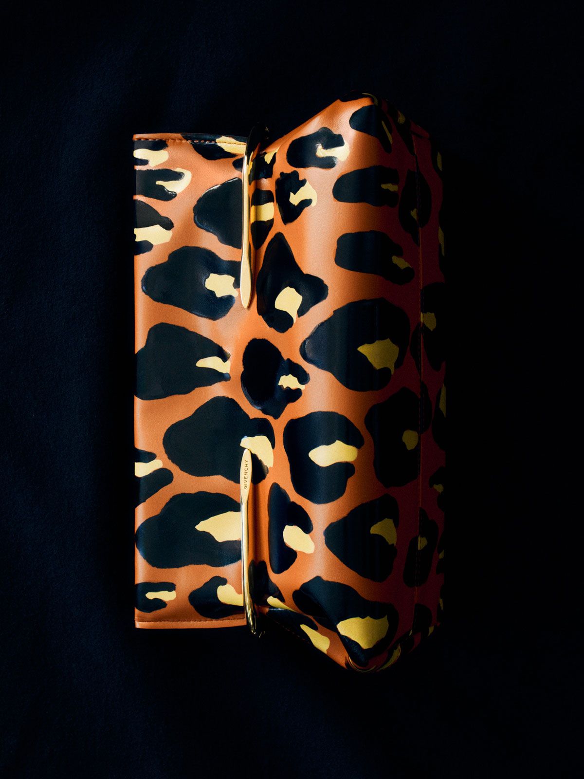 reduced_SHOT_18_FLOWER_BAG_0714_PLATE_METAL