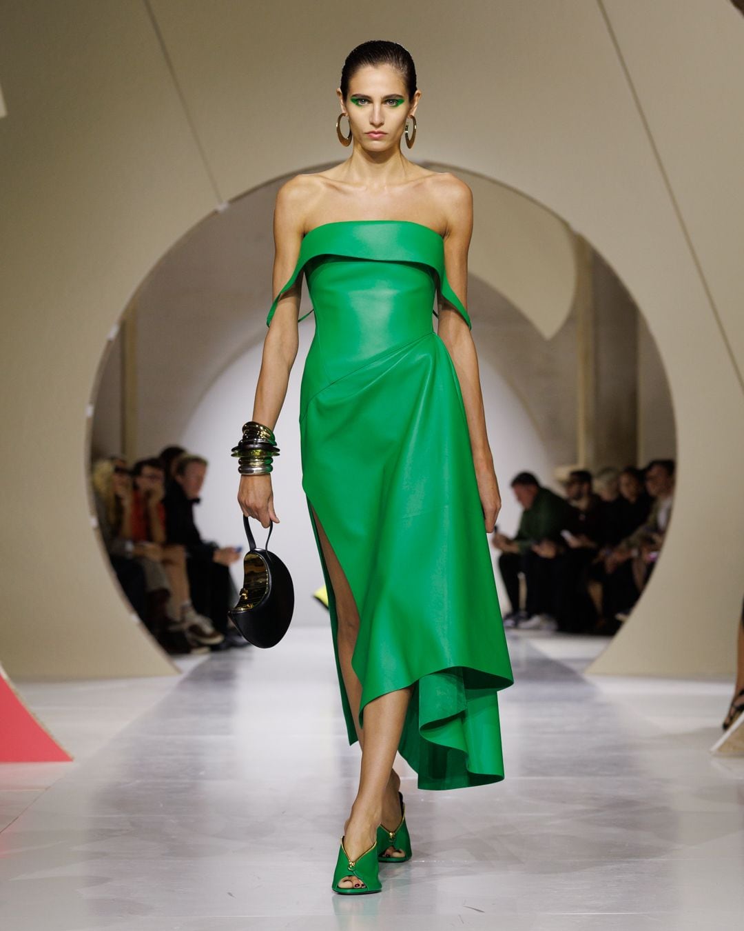 GIVENCHY_SS27_WOMEN_SHOW_LOOK_28