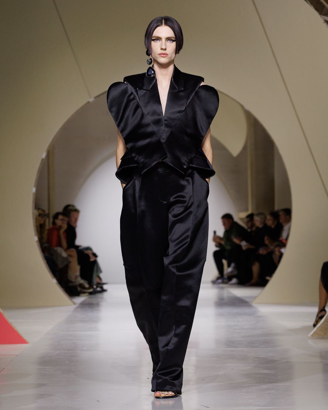 GIVENCHY_SS27_WOMEN_SHOW_LOOK_54