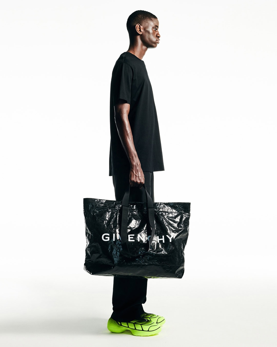 GIVENCHY_SPRING23_MEN_08_1080X1350
