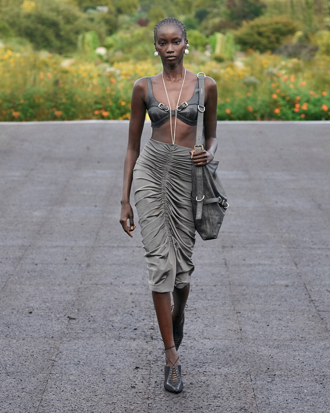 Look-03