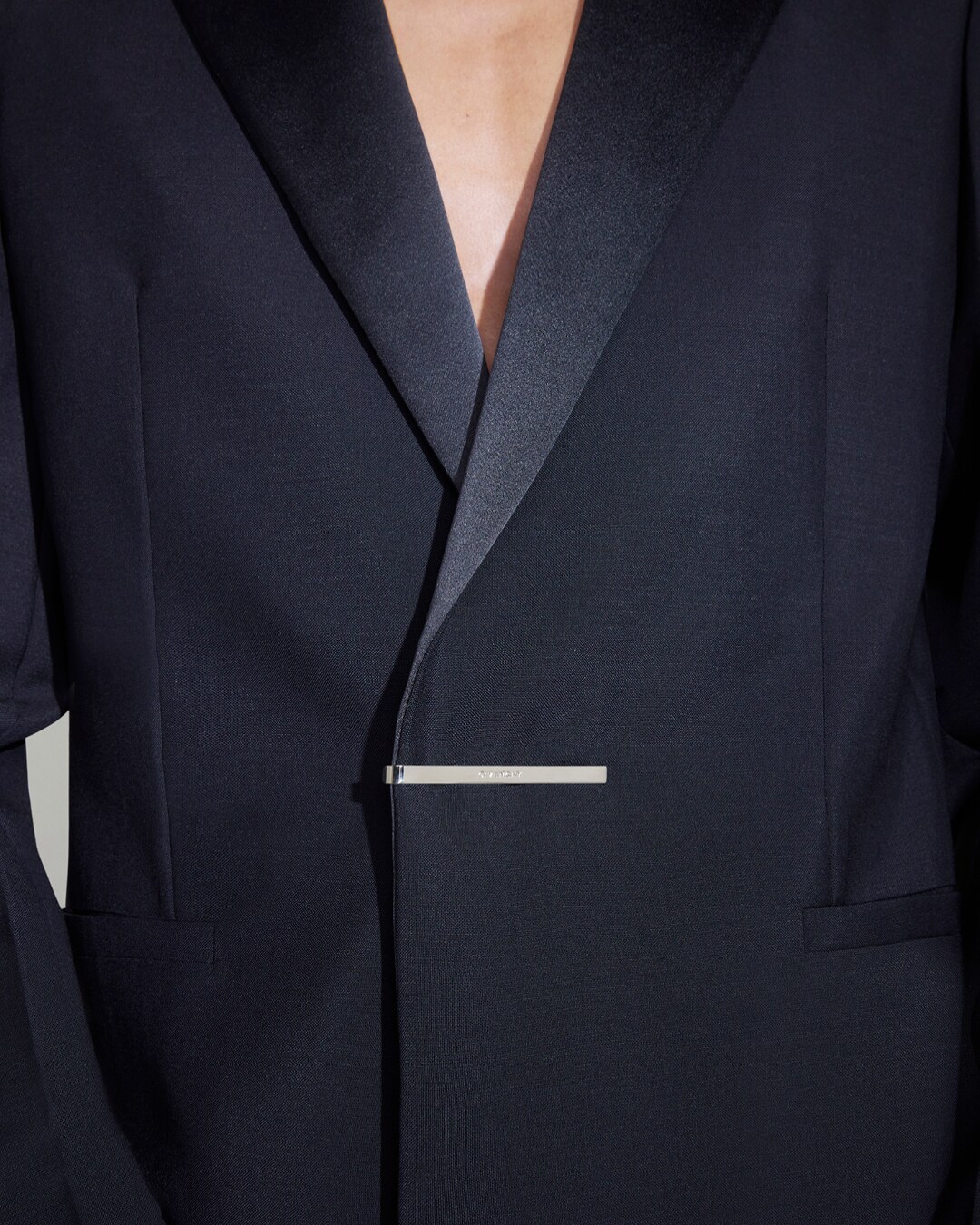 GIV_235_PRECO_MEN_LOOK_04_DETAIL_01