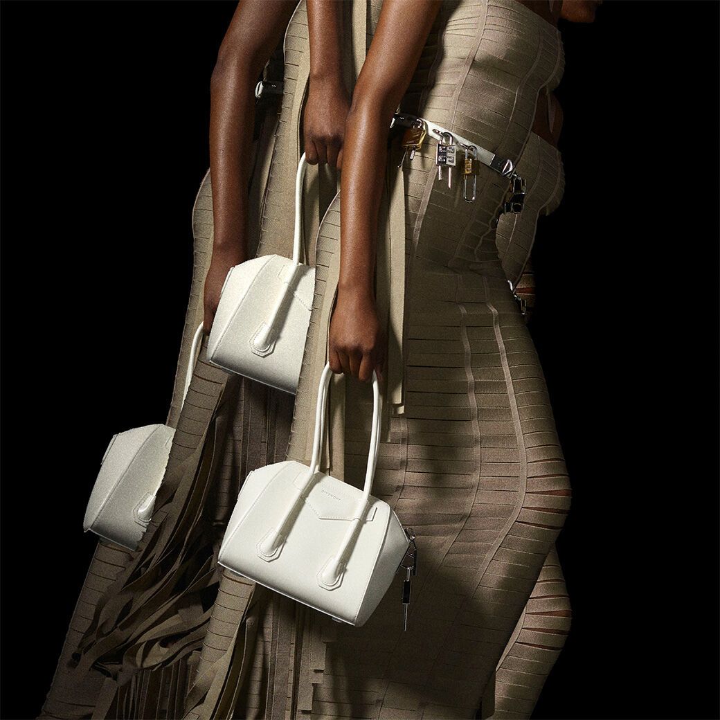 Givenchy antigona lock clearance