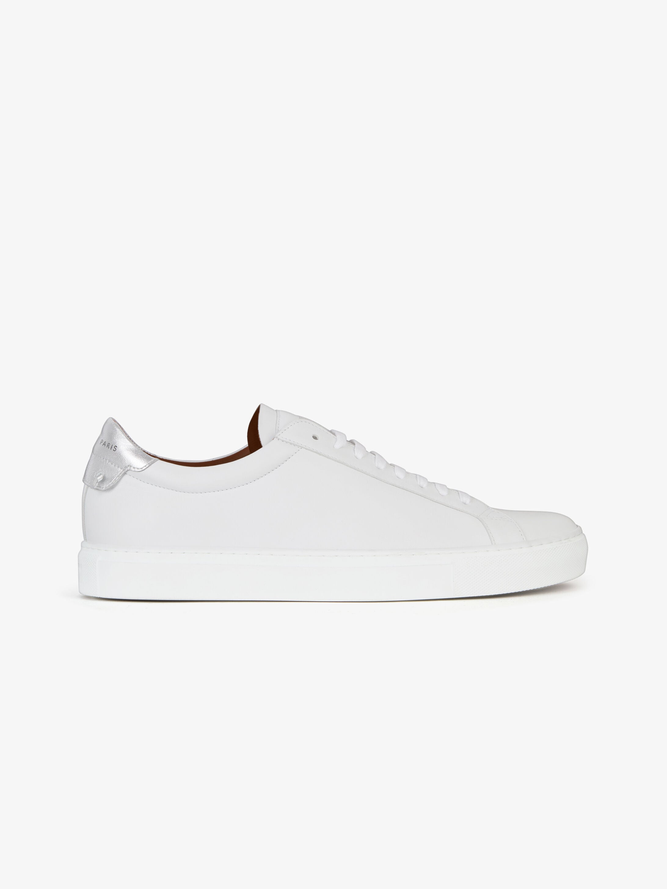 Two-toned urban street sneakers in 