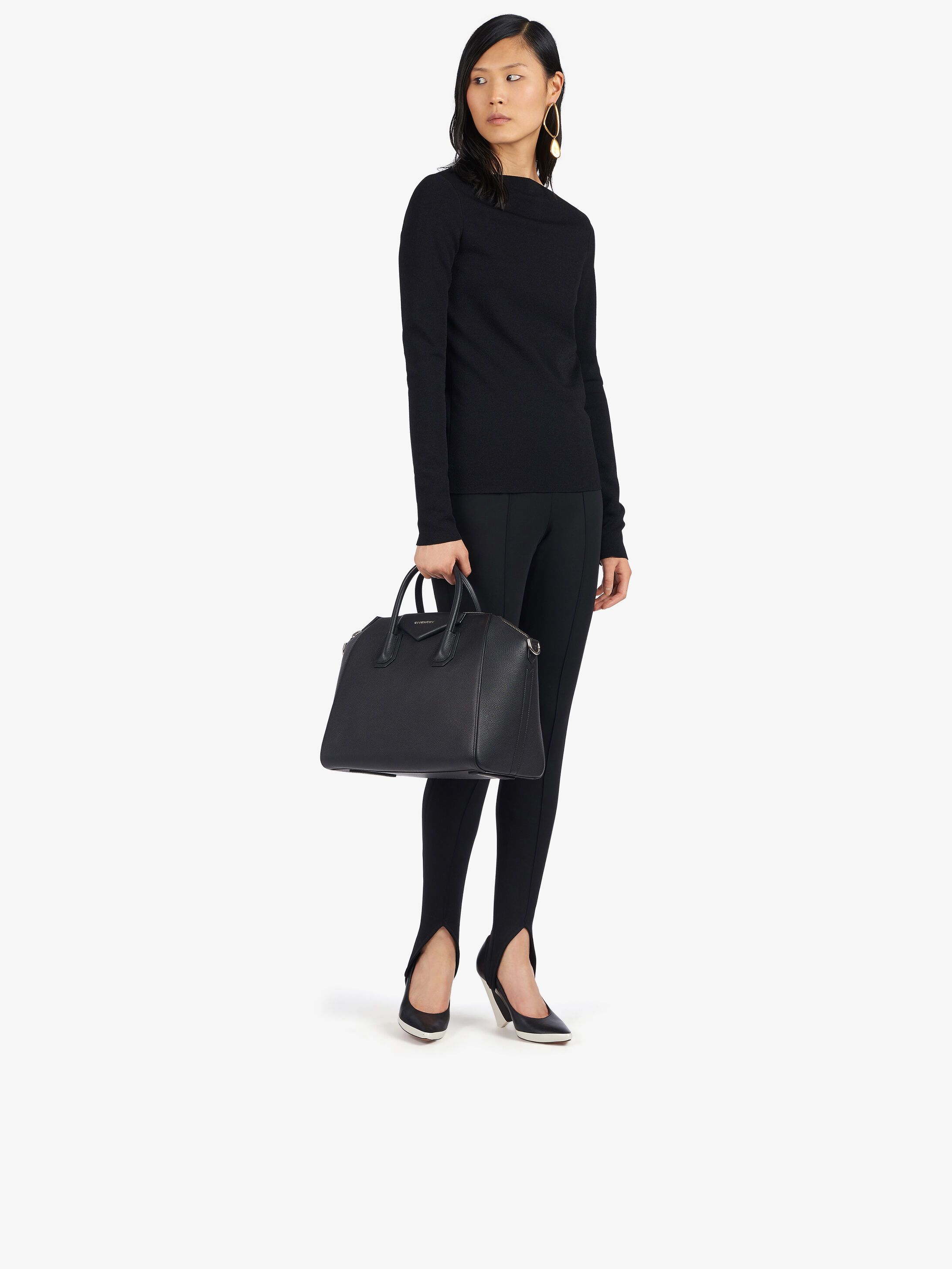 givenchy antigona medium black