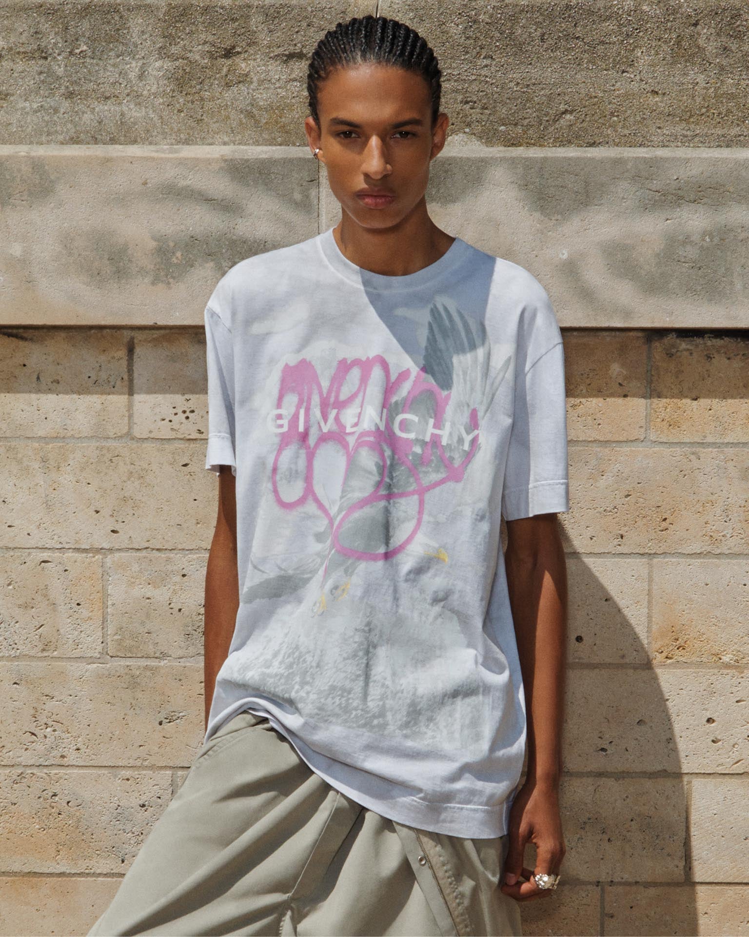 Fern Perversion Låse Men's Designer T-Shirts: Black, White & Colored T-Shirts | Givenchy US