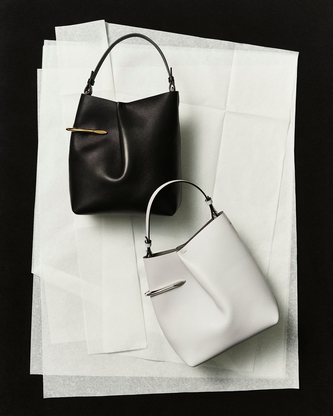 Large Pinch bag in leather