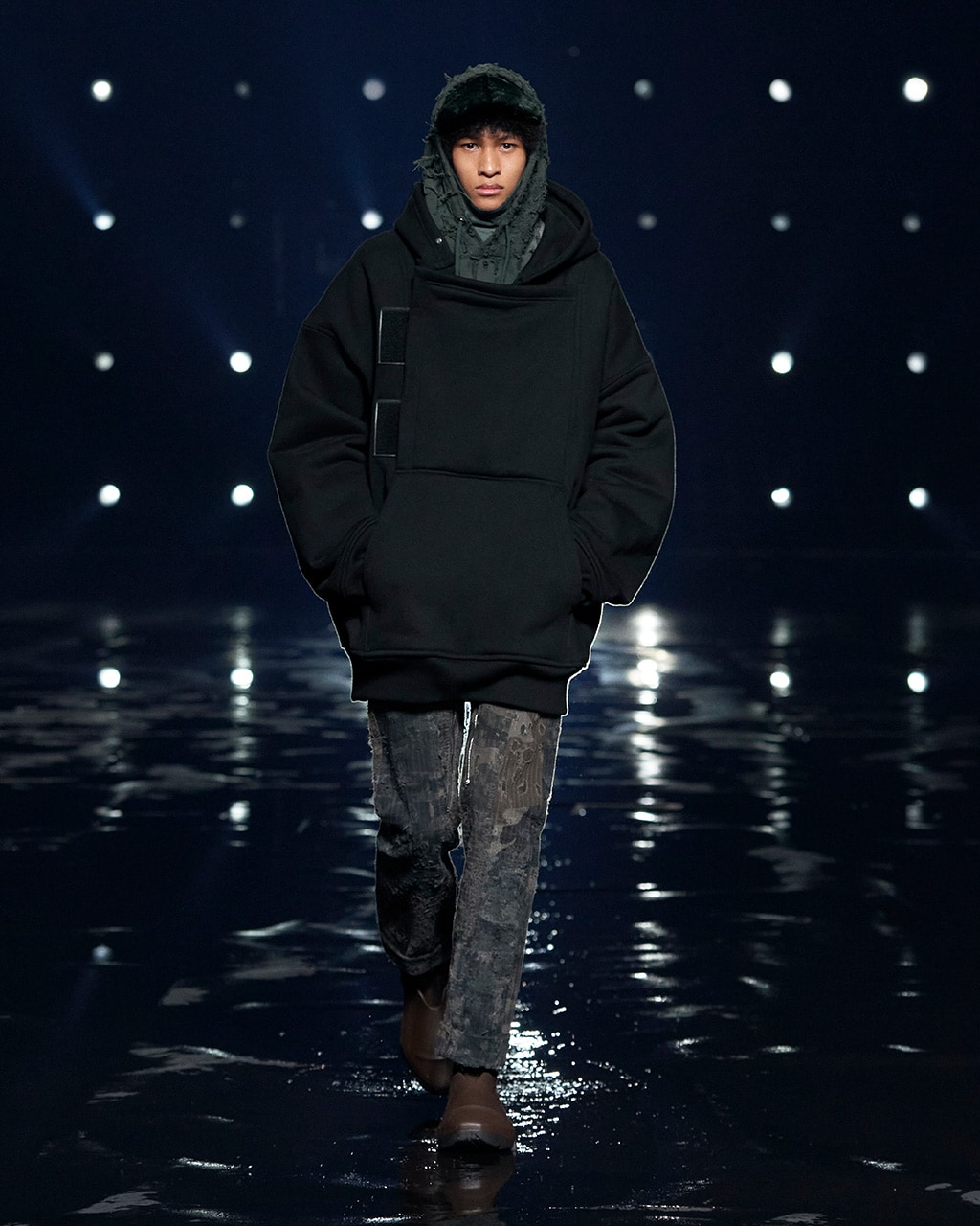 Fall Winter 2021 collection Look 28