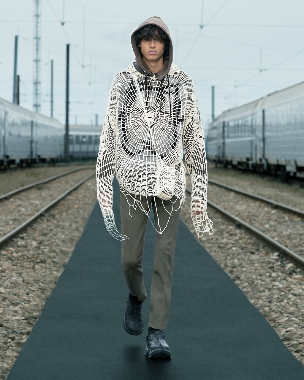 Spring 2022 pre-collection Look 28