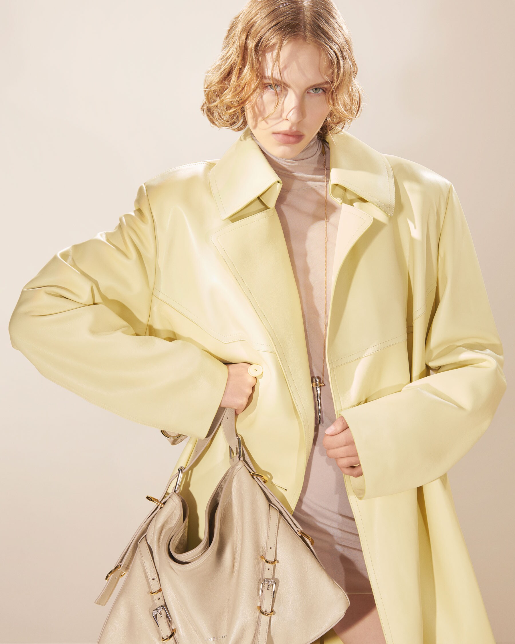 Medium Voyou bag in leather
