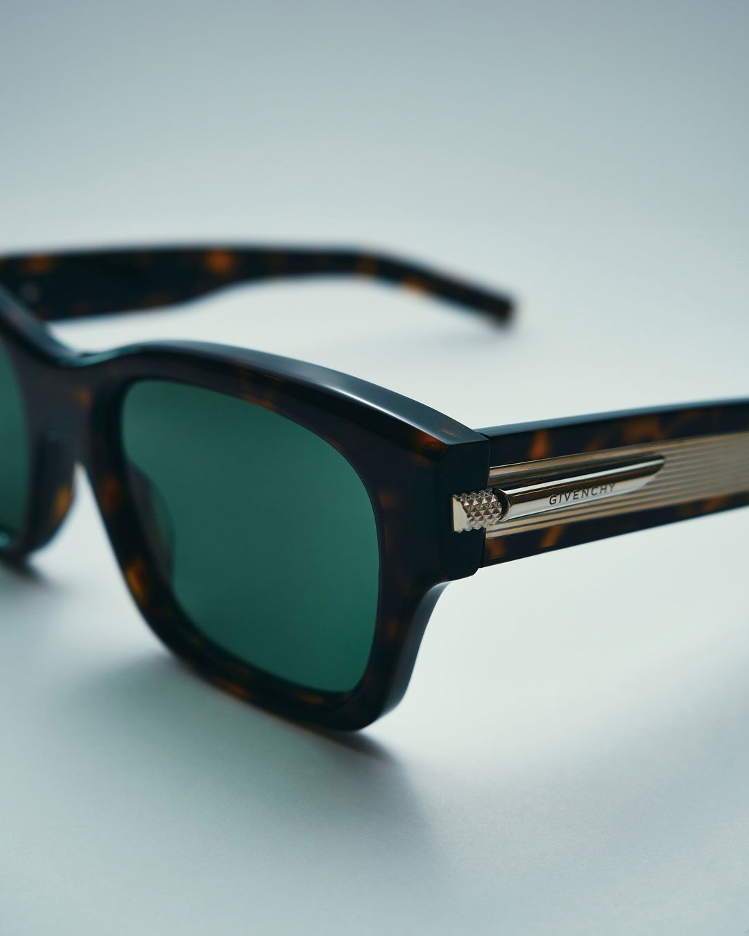 luxury-sunglasses-collection-for-men-givenchy
