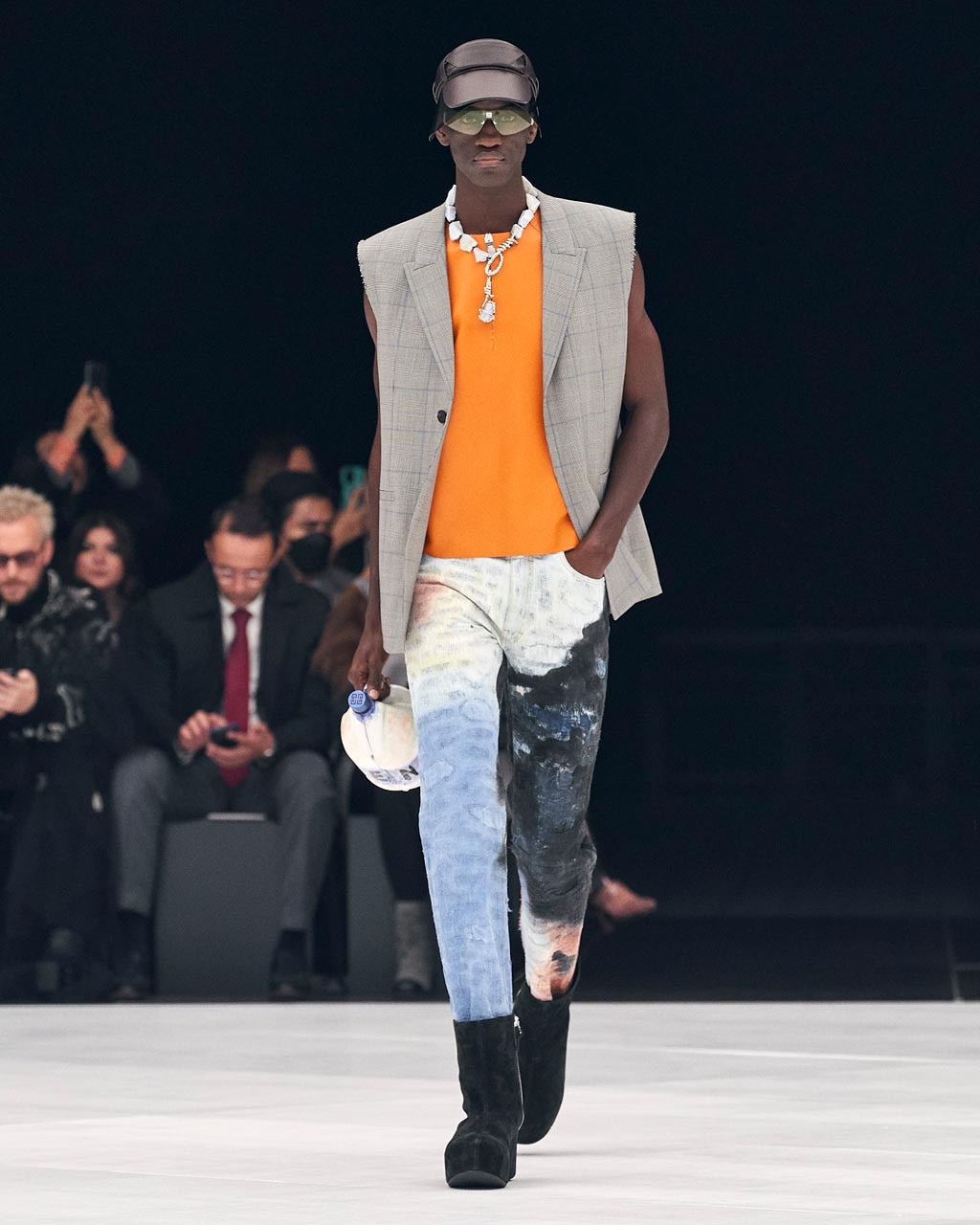 Spring Summer 2022 collection Look 45