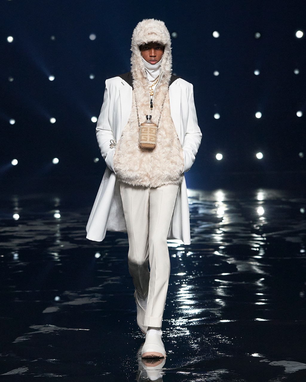 Fall Winter 2021 collection Look 38