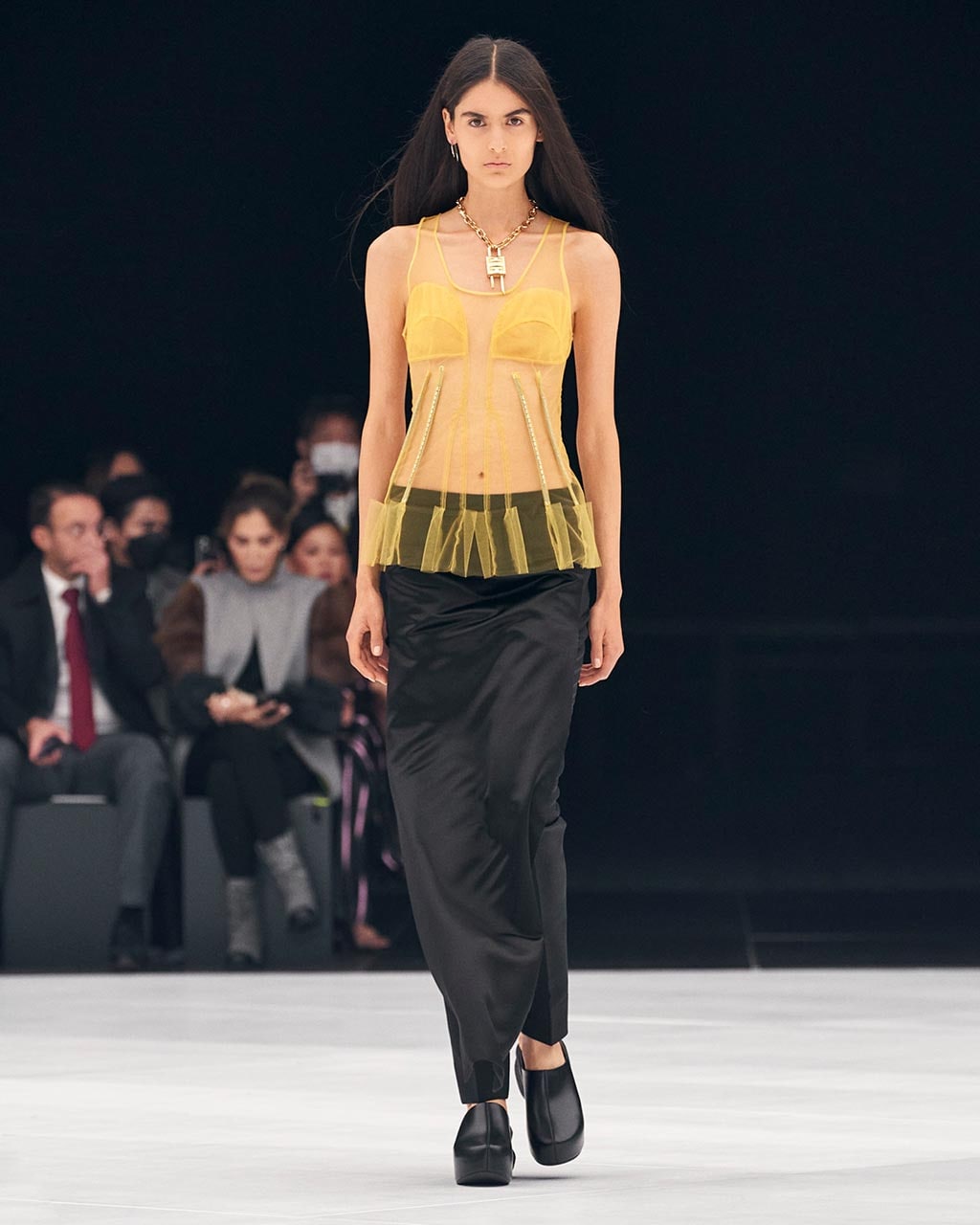 Spring Summer 2022 collection Look 46
