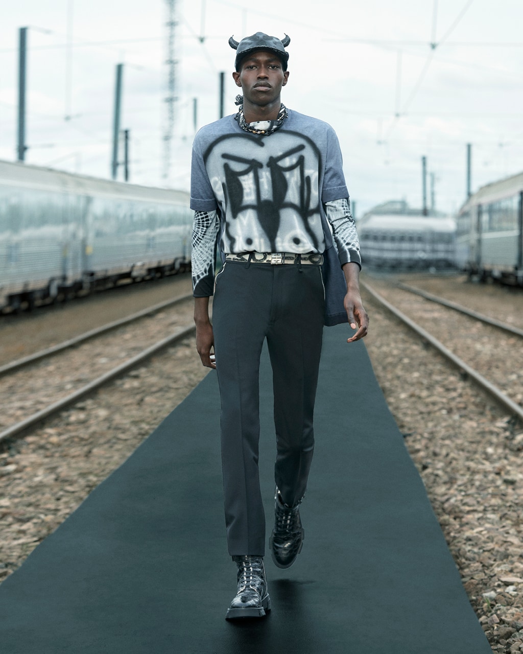 Spring 2022 pre-collection Look 5