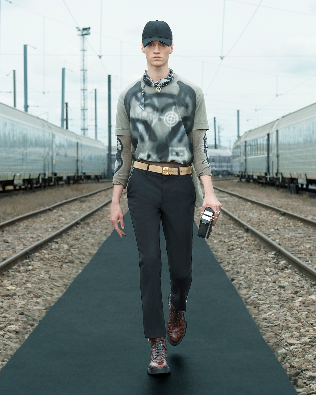 Spring 2022 pre-collection Look 3
