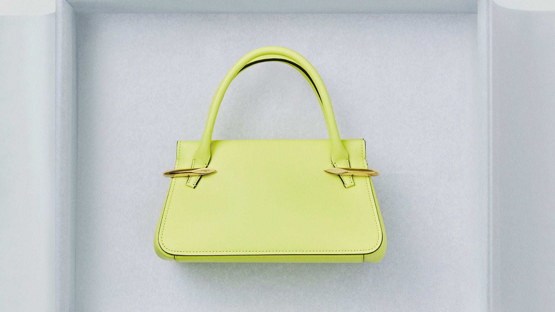Medium Pinch bag in leather