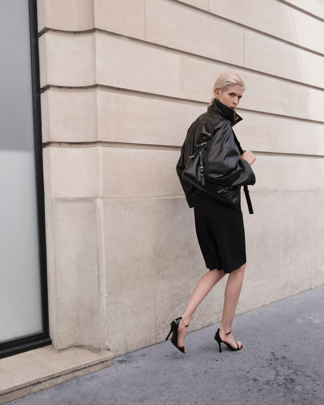 Page https www.givenchy es en women new arrivals spring 2025 page 5 buildURL true Women s Designer Spring 2025 Givenchy ES