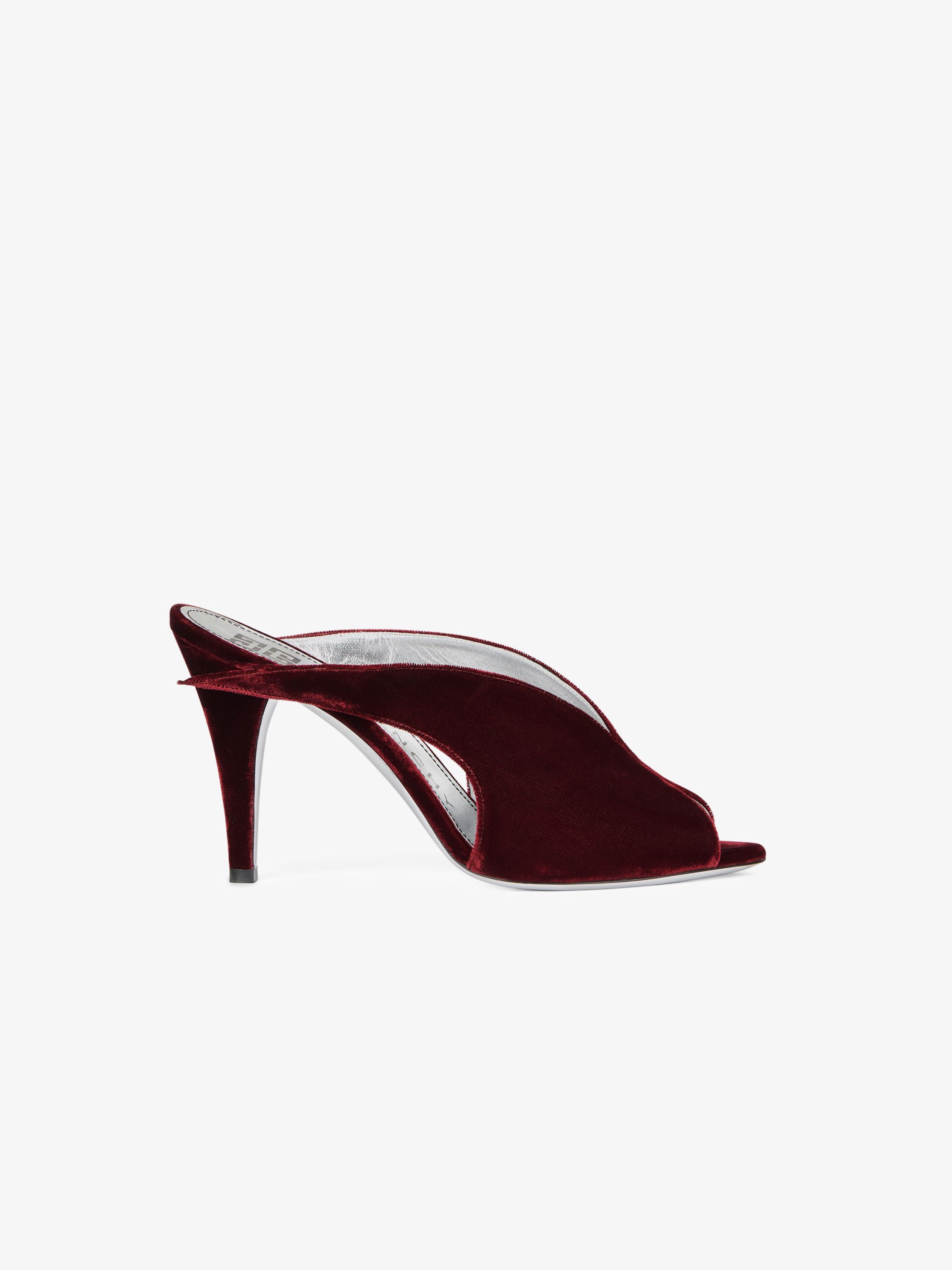 Sandals in velvet