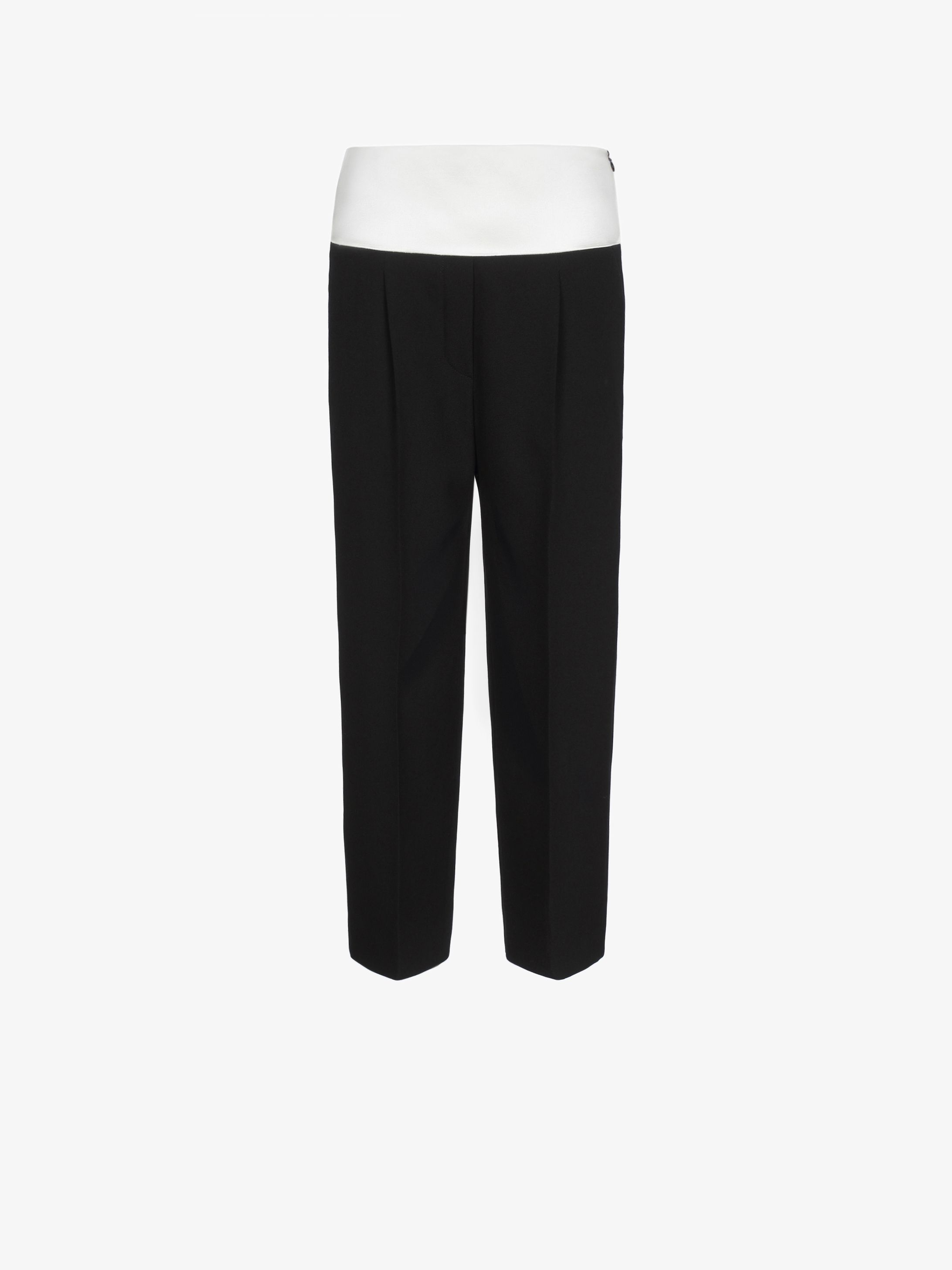 Short trousers in grain de poudre with satin band