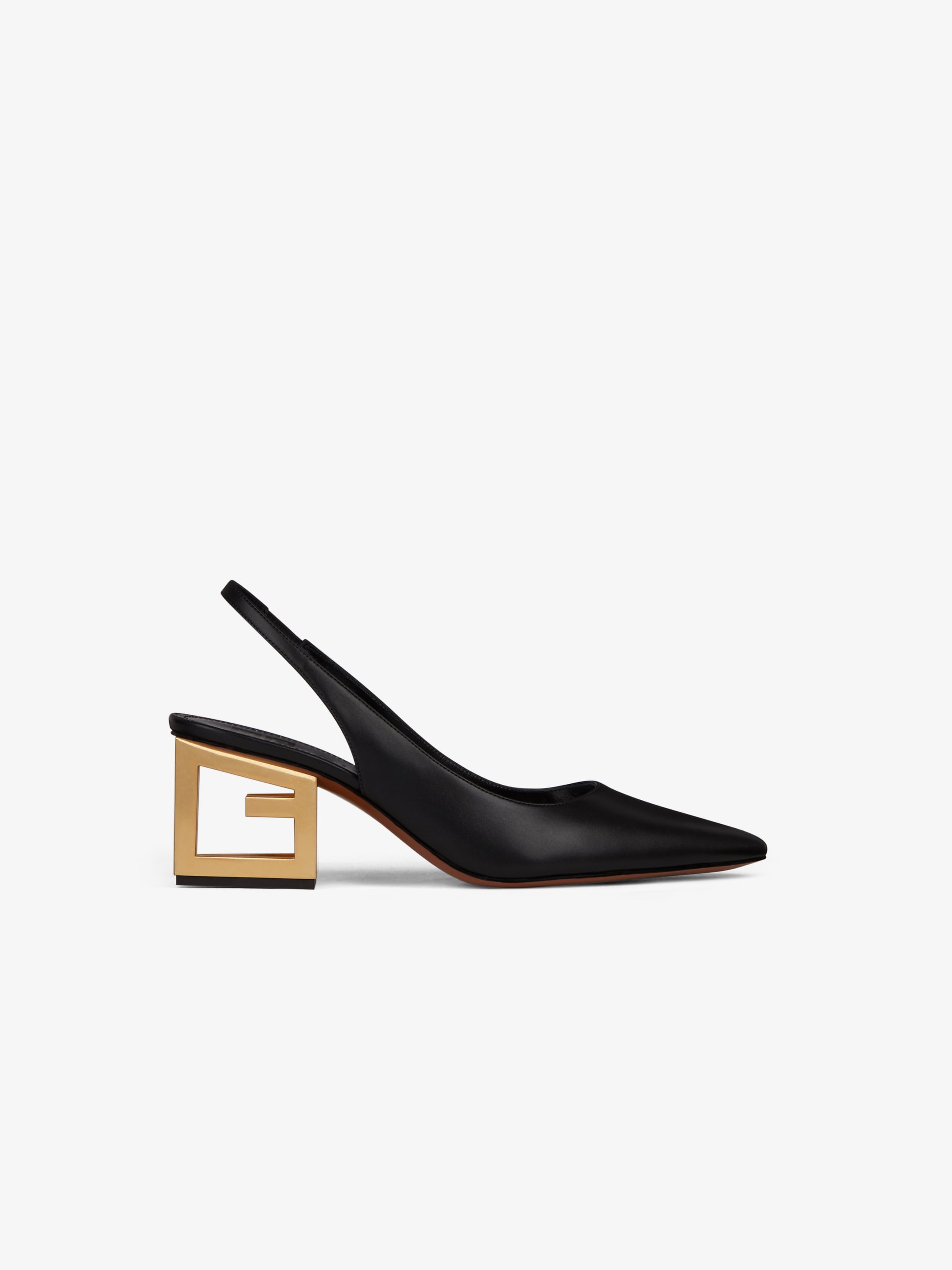 Pumps in leather with triangular G heel