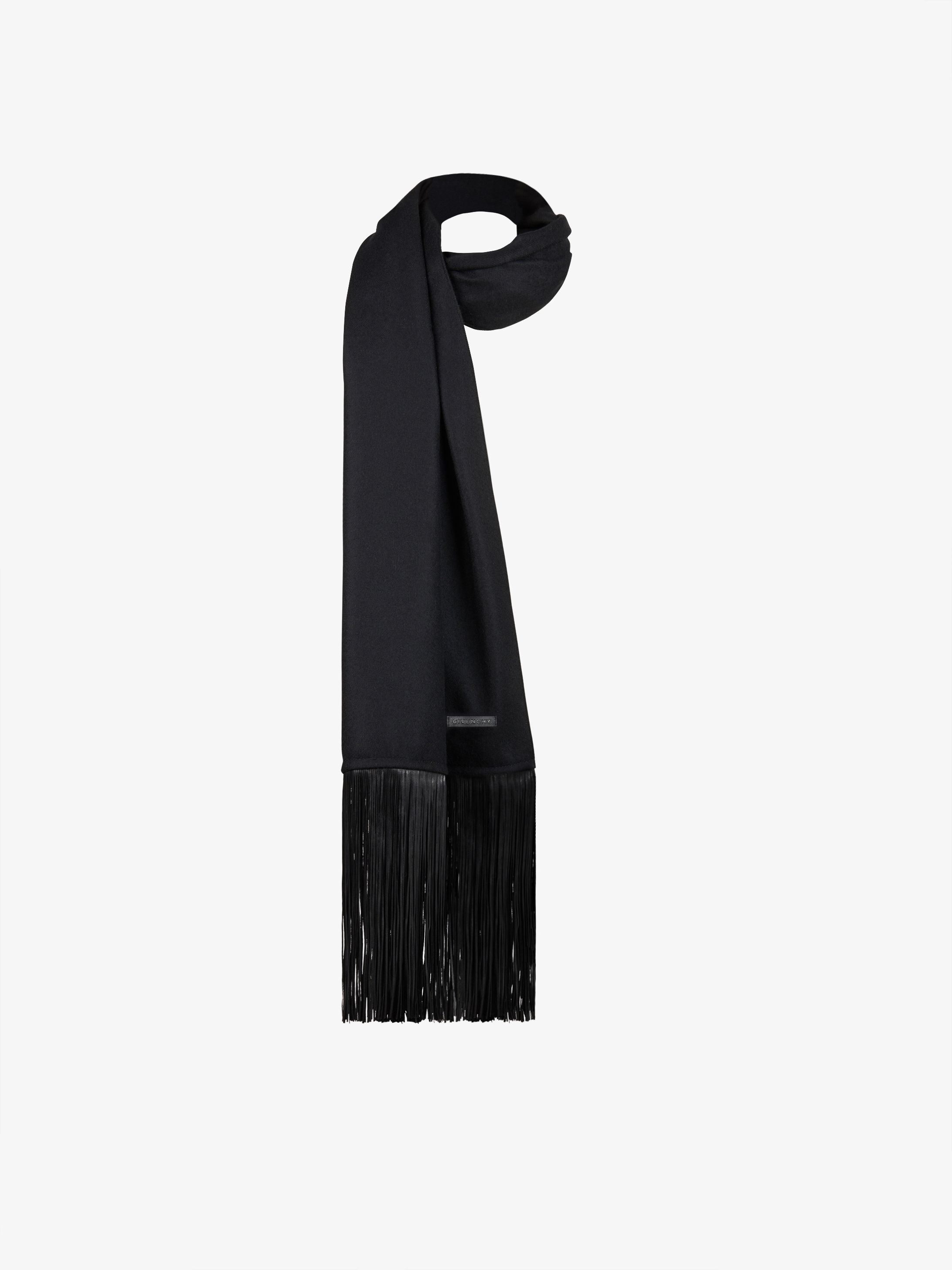 Scarf in cashmere