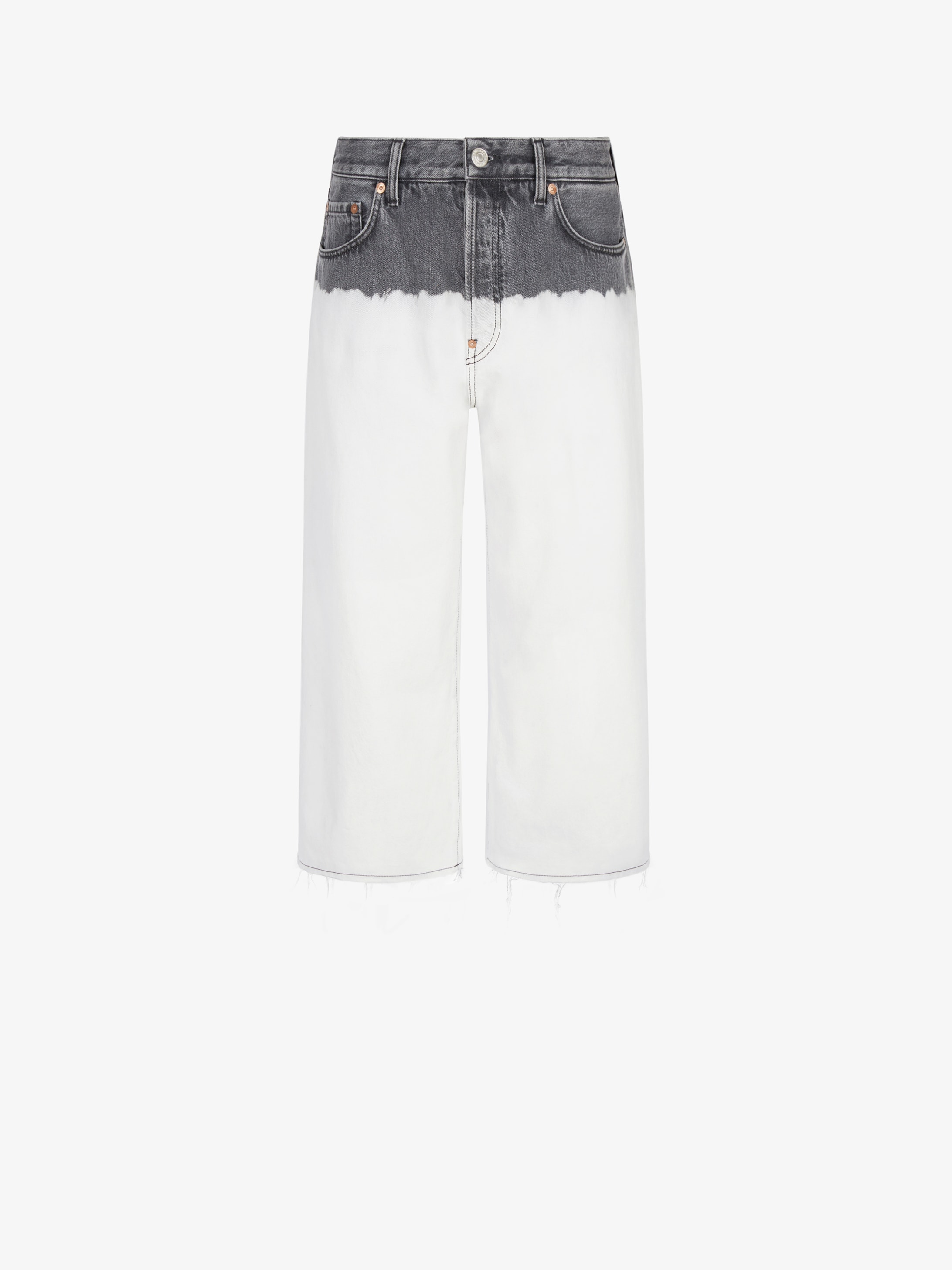 short baggy jeans