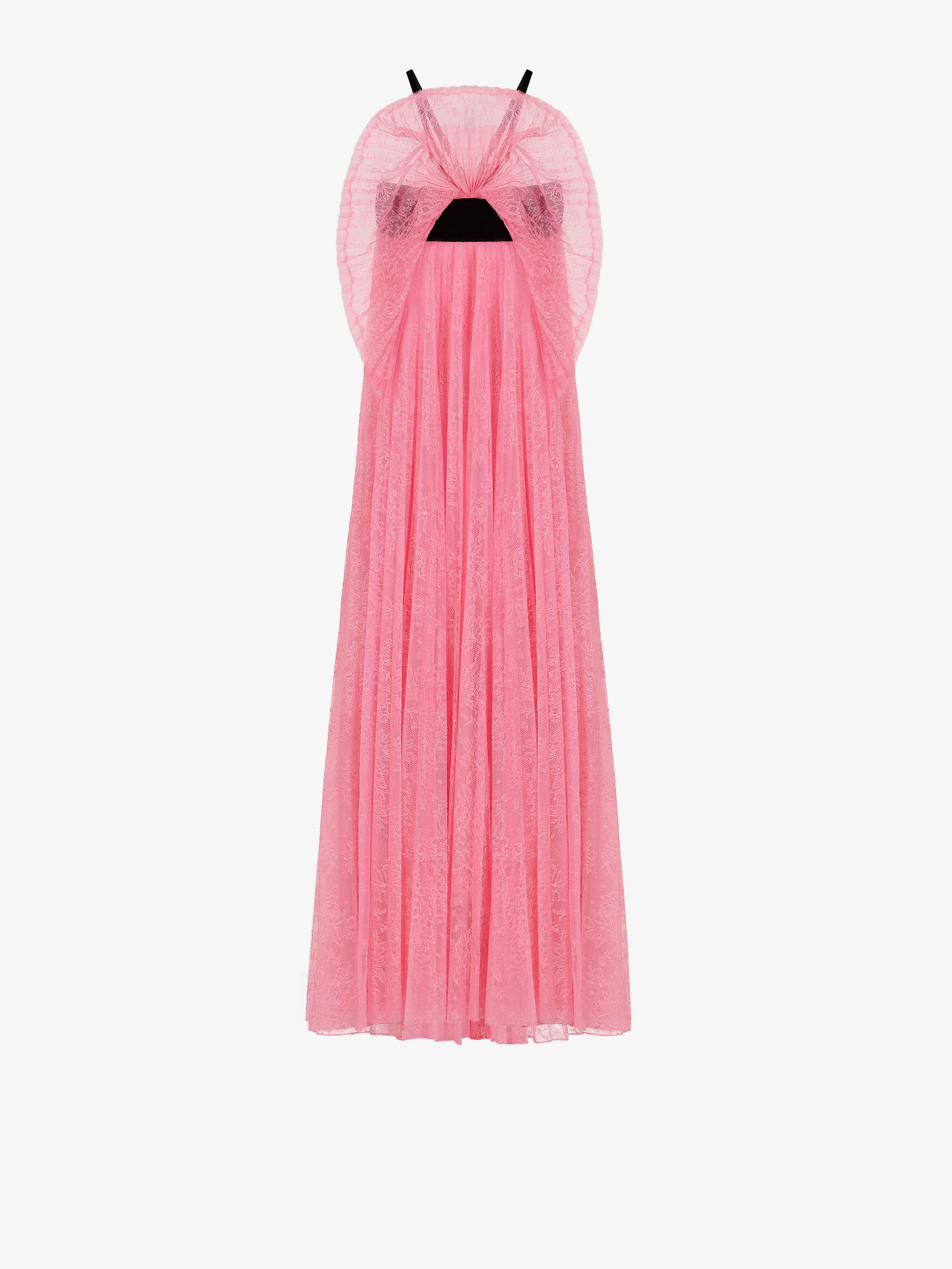 Evening dress in lace with rose top